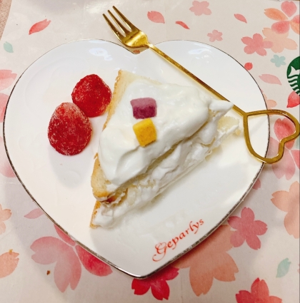 食パンとヨーグルトで☆いちごケーキ風