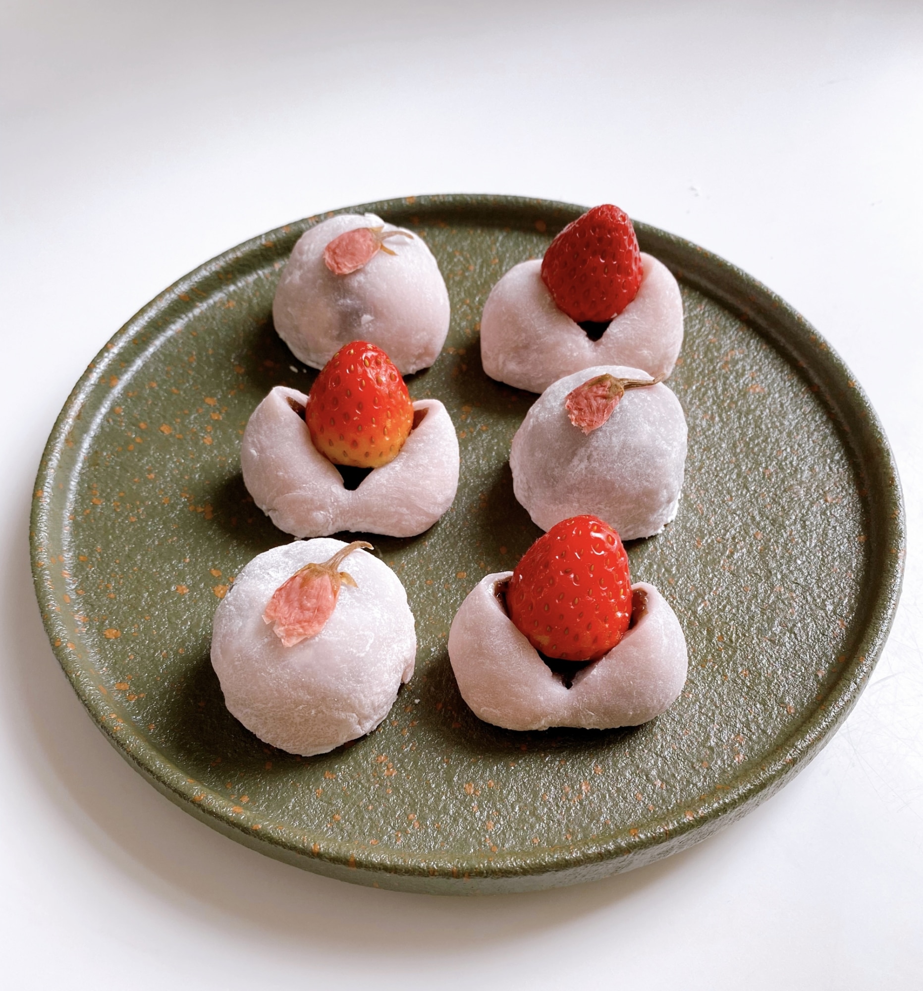 三毛猫さん♡いちご大福 【公式通販】