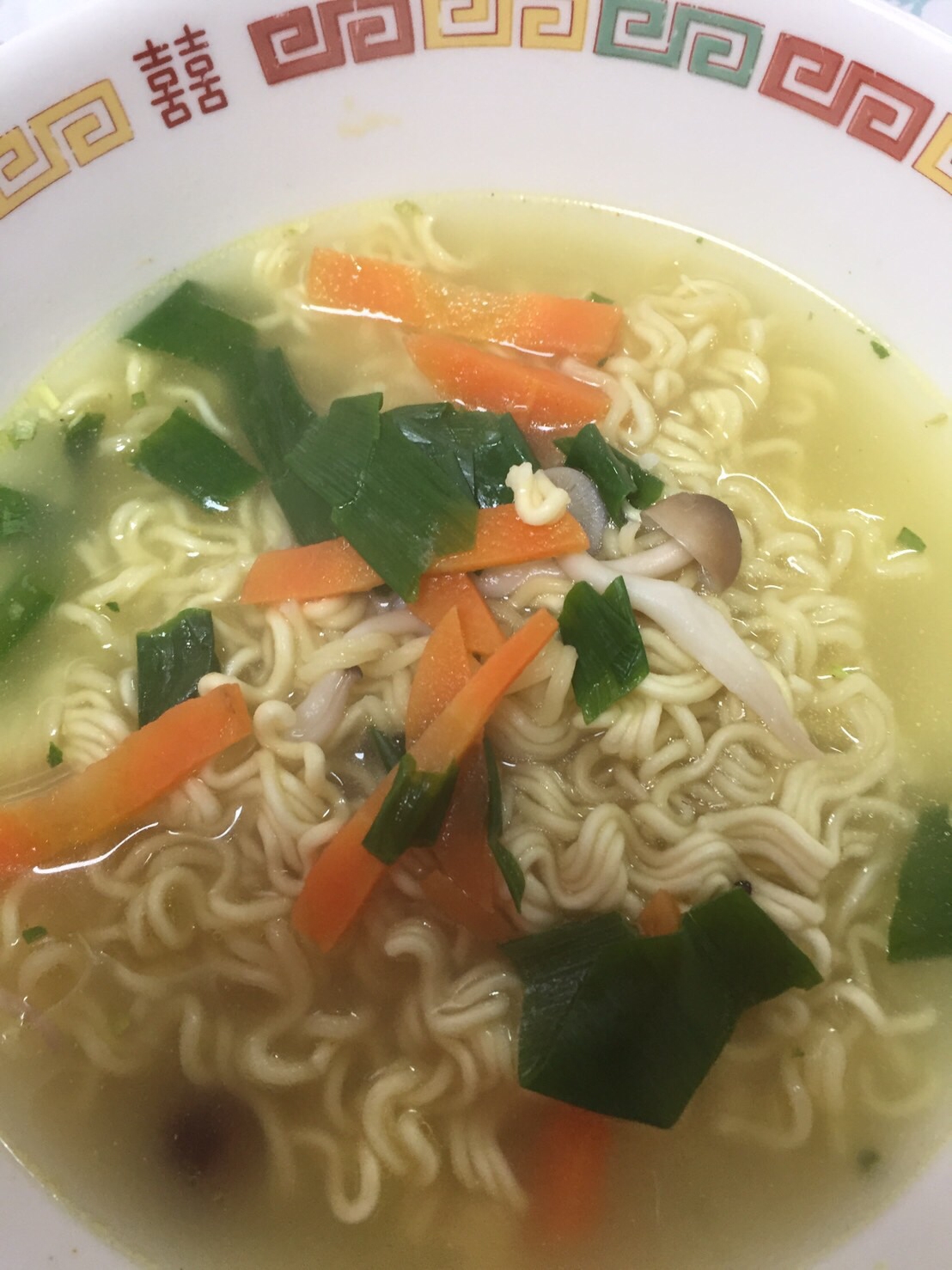 サッポロタンメンで☆しめじとねぎラーメン☆