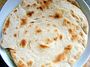 インドの薄焼きパン・パラタ