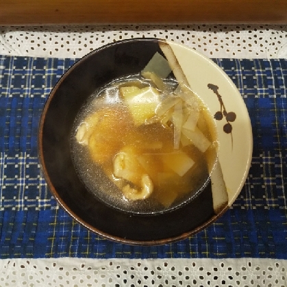 スープまで美味しい♡手羽元とじゃが芋の甘辛スープ煮