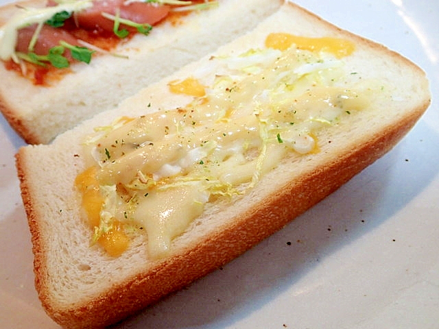 大蒜香る　チーズとキャベツのタルタルトースト