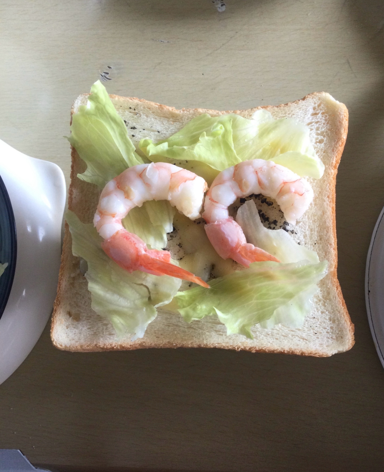 ☆レタスえび乗せ胡麻チーズトースト☆