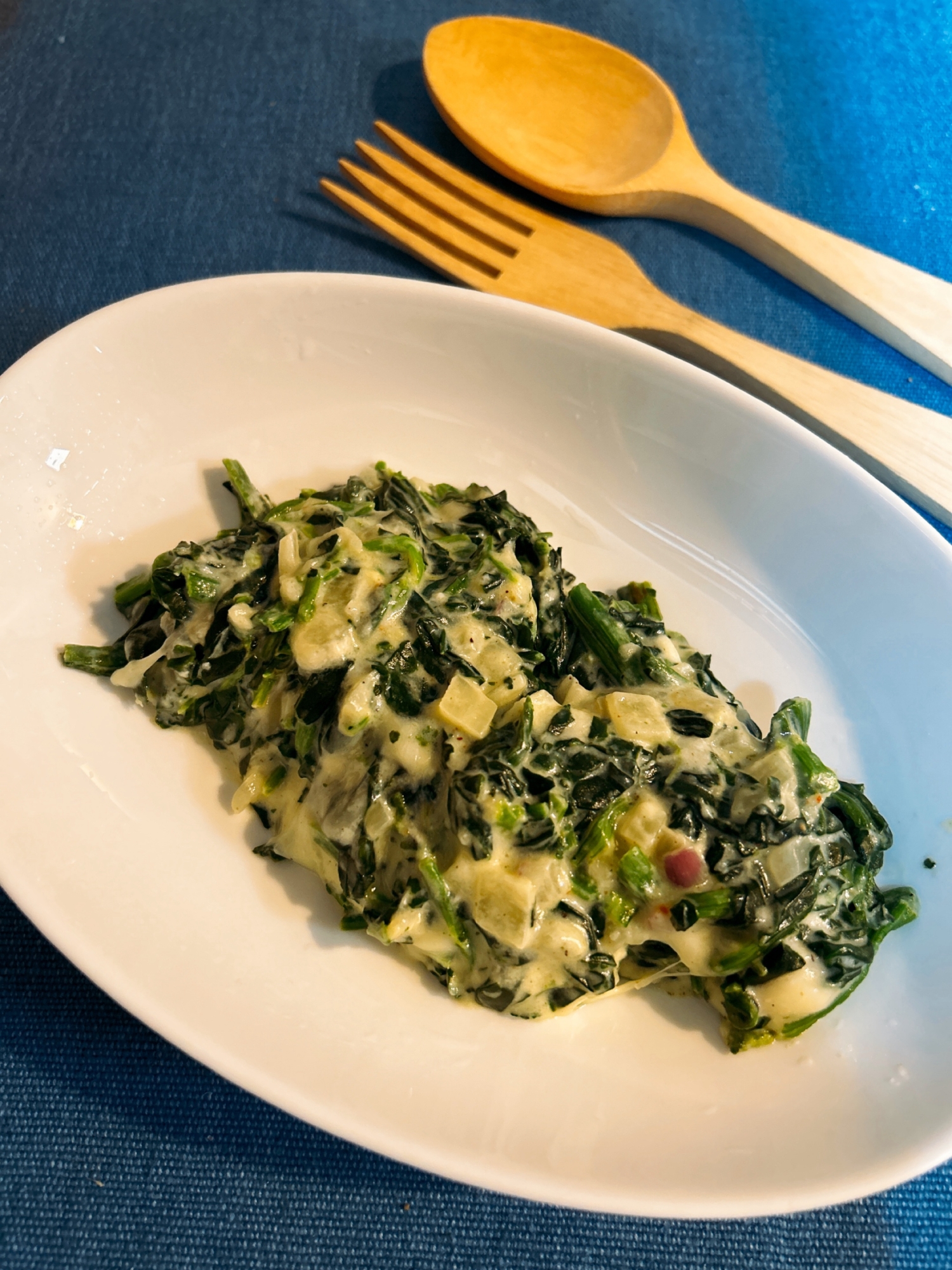 フライパンでほうれん草のクリーム煮