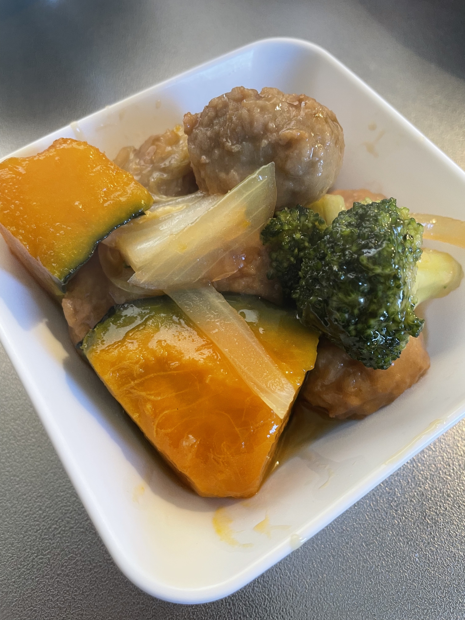 かぼちゃとブロッコリーと肉団子あん