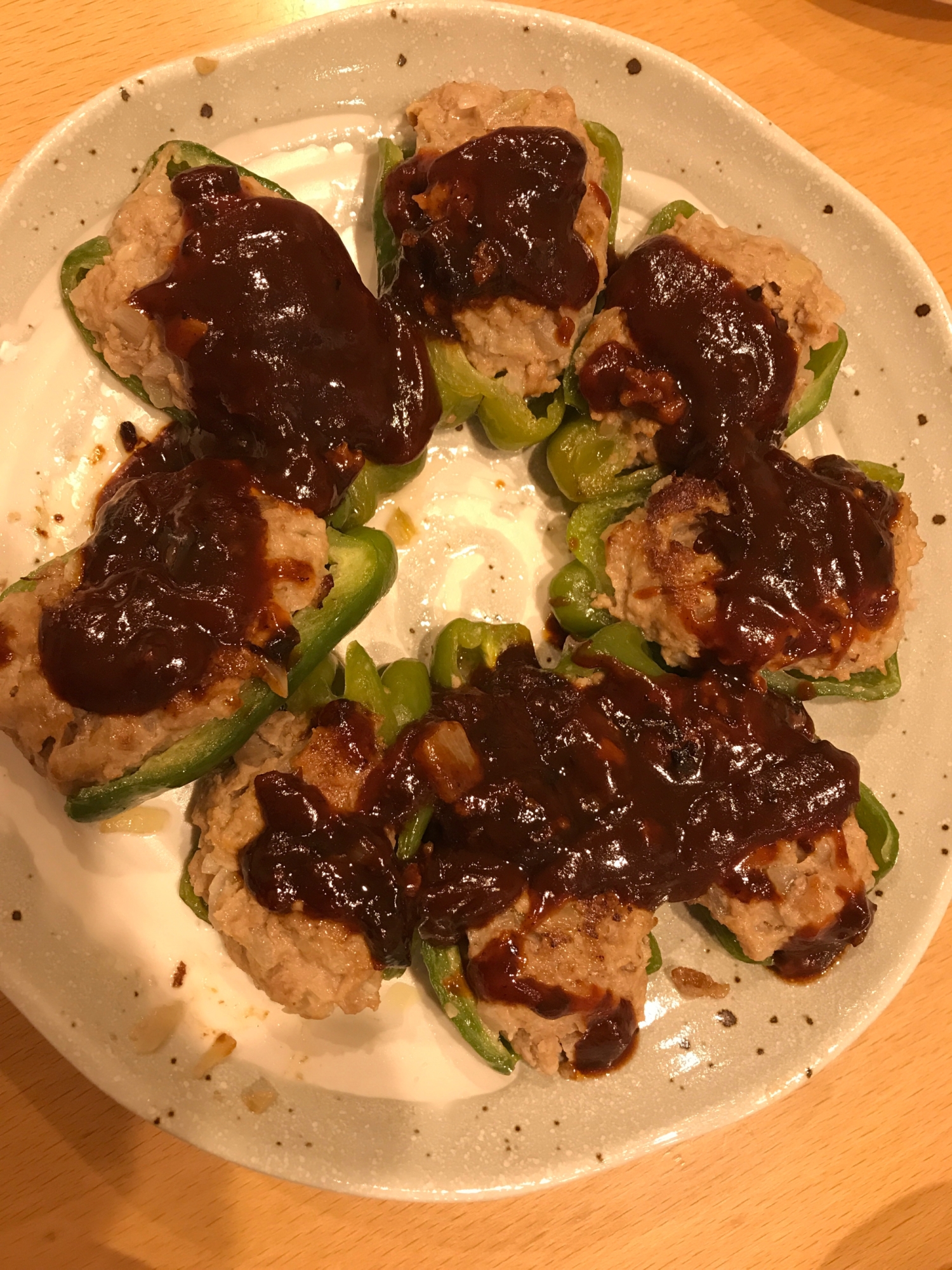 お肉ふわふわ!ピーマンの肉詰め