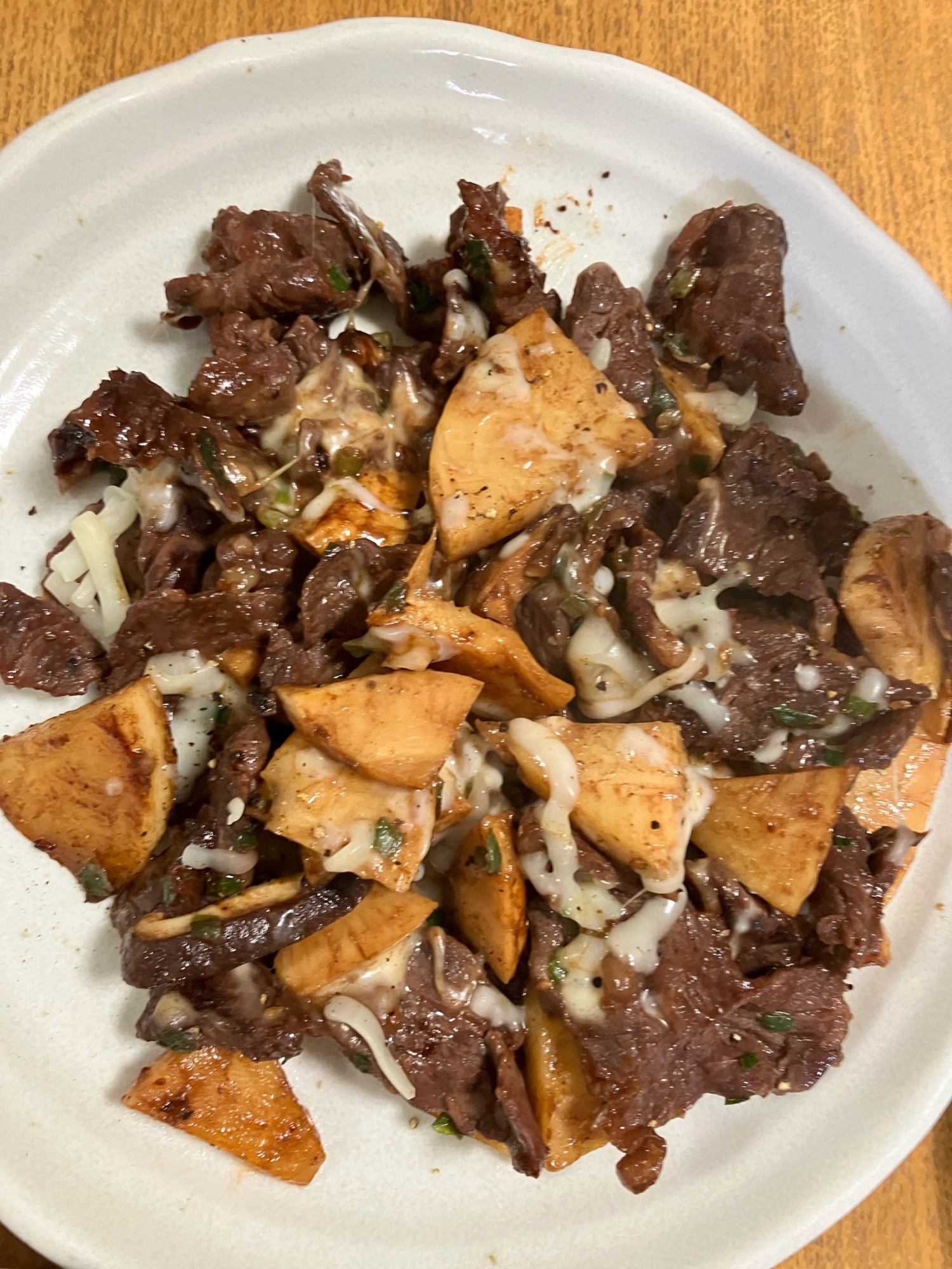 カルビとたけのこのチーズ炒め