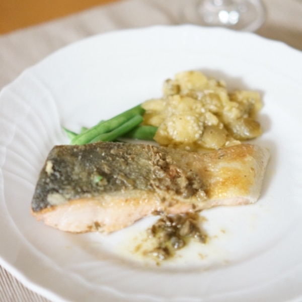 簡単なのに本格派 鮭のムニエルレモンバターソース レシピ 作り方 By あつママ29 楽天レシピ 簡単なのに本格派 鮭のムニエルレモンバターソース レシピ 作り方 By あつママ29 楽天レシピ