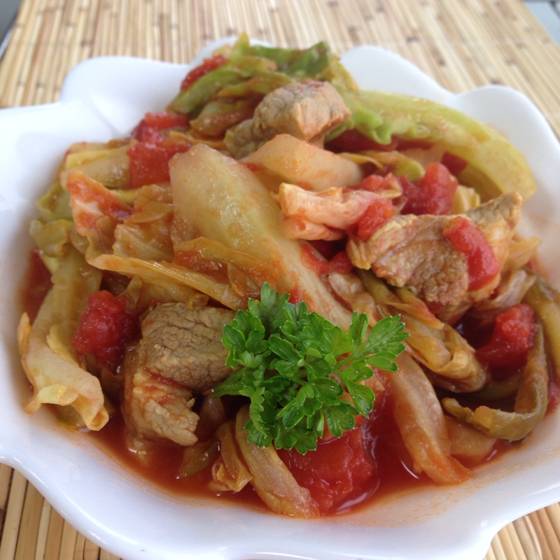 春キャベツと豚肉のトマト煮♪