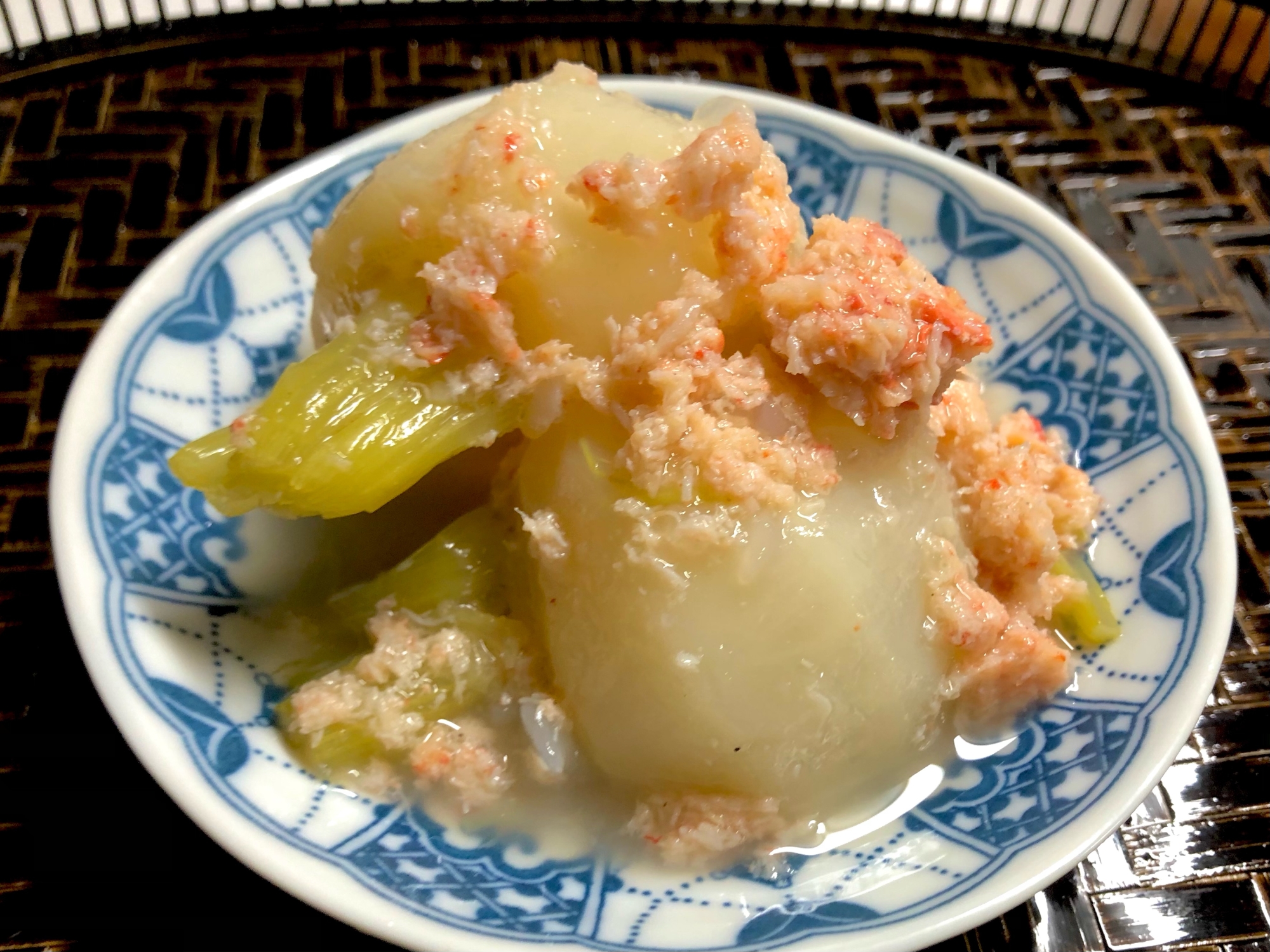 カニ缶でちょっと贅沢❤️かぶと蟹の煮物