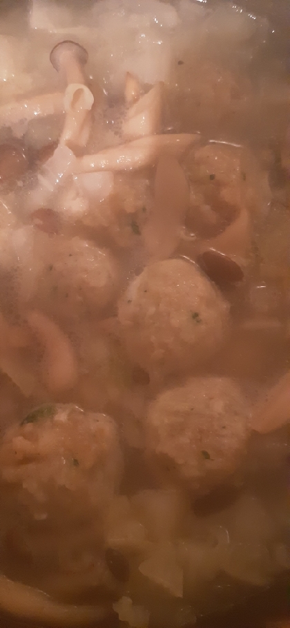生姜入り鶏の肉団子スープ