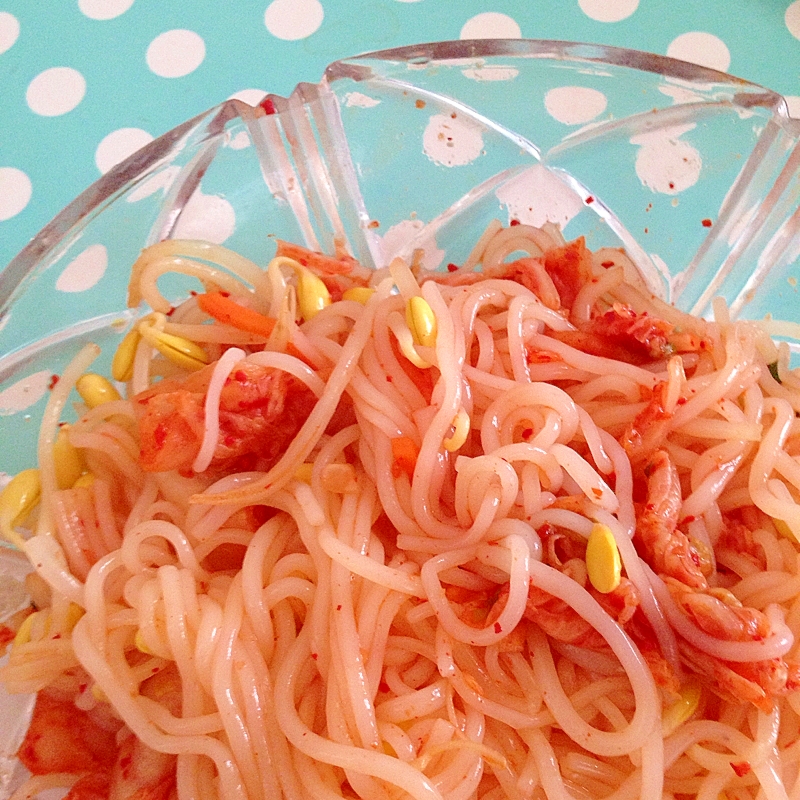 キムチともやしのこんにゃくそうめん♡