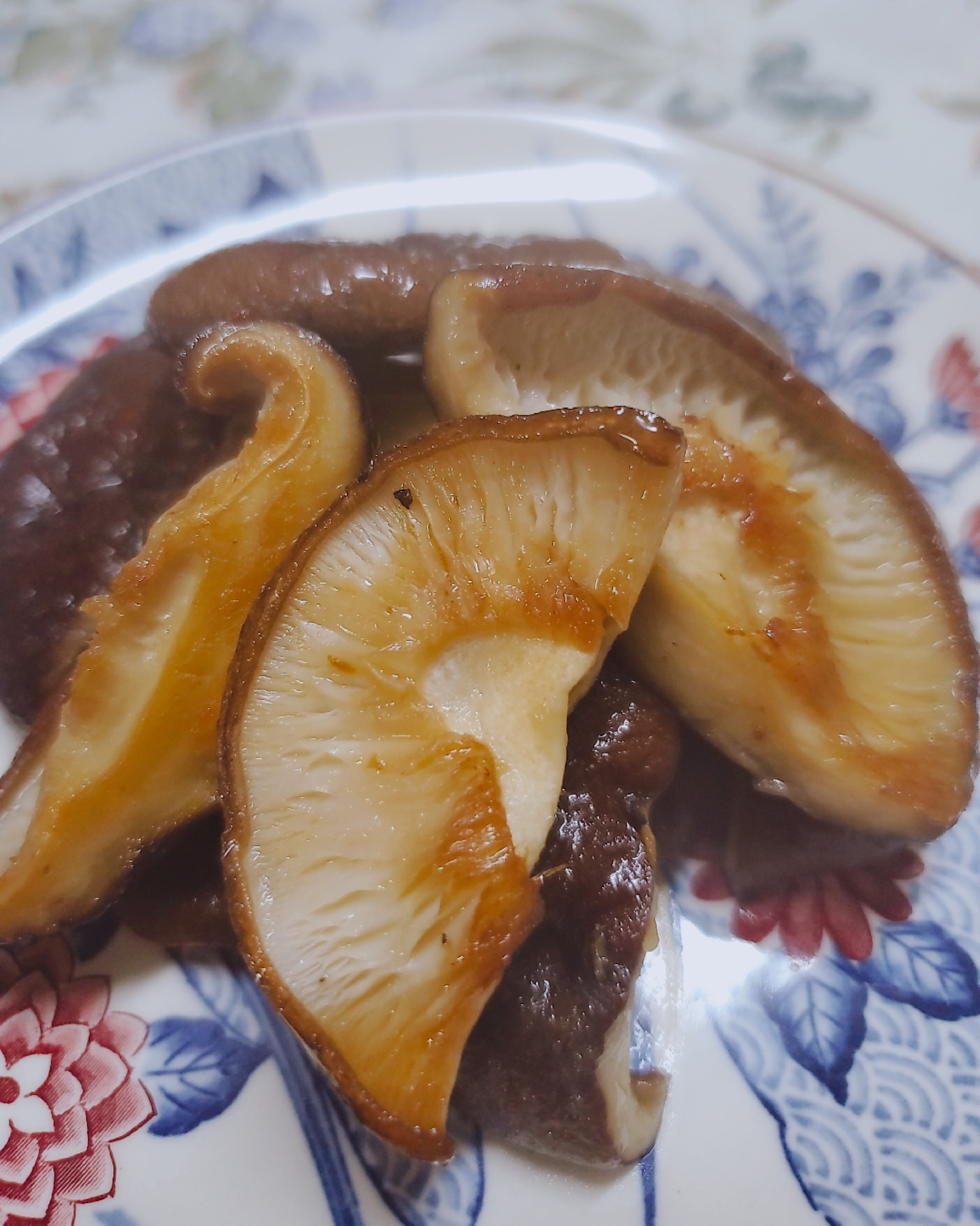 【しいたけ】だけレシピ♪～バター醤油～