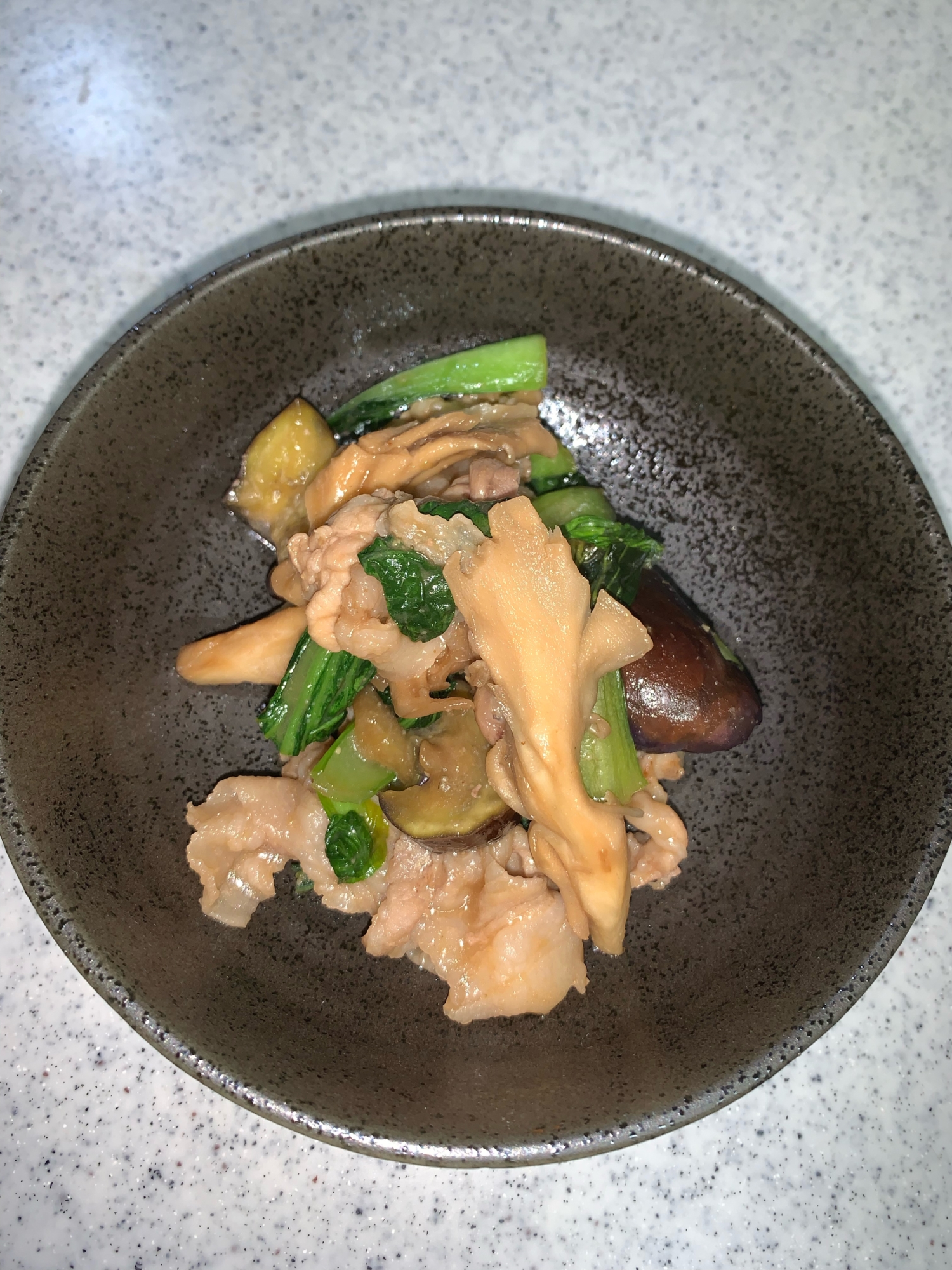 豚肉と舞茸・なす・青梗菜のオイ味噌炒め