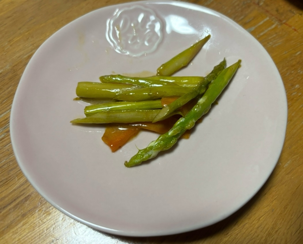 アスパラとにんじんのマヨネーズ炒め