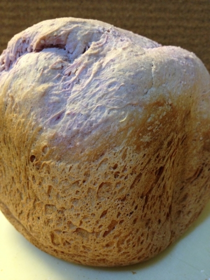 米パンで作りました～♪
薄っすら紫色が綺麗だよね もっちり美味しくいただきました( ´ ▽ ` )ノ