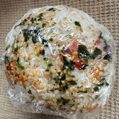 ➿ベーコンわかめおにぎり➿