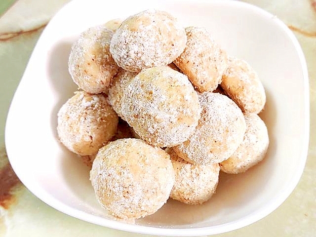 セサミンたっぷり?ごまのスノーボールクッキー♪
