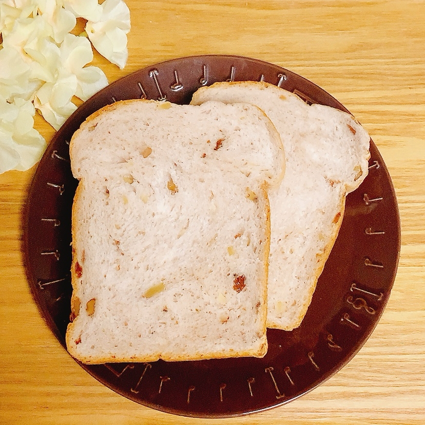 ホームベーカリー♪レーズンくるみ食パン