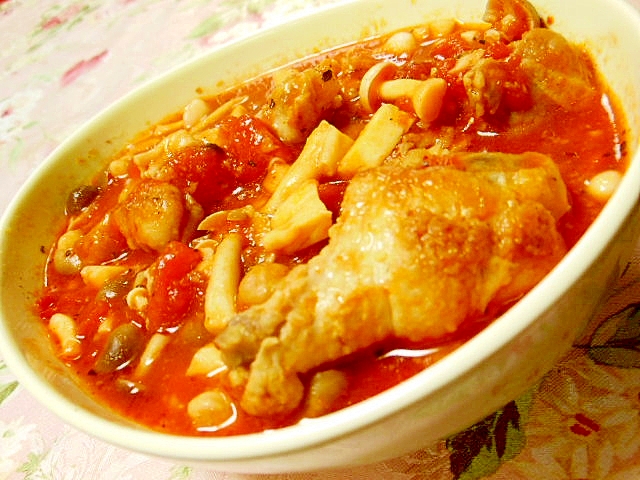 ❤鶏手羽元と２種の茸と大豆のトマト煮込み❤