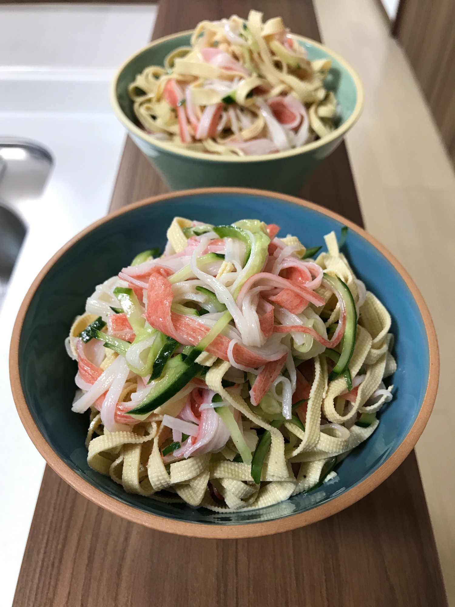 糸豆腐とカニカマの和え物