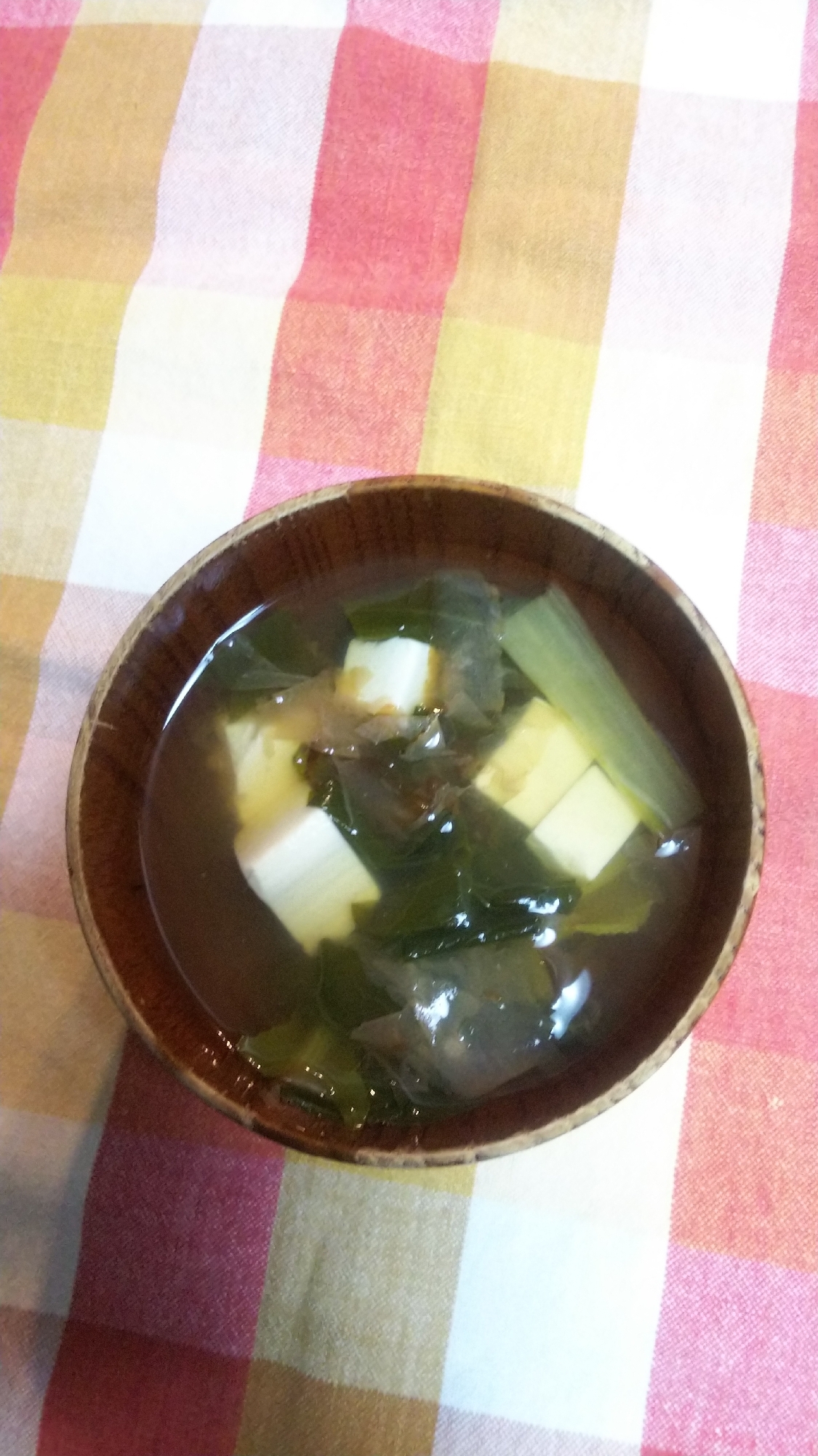 シンプルに☆小松菜と豆腐のおかか汁