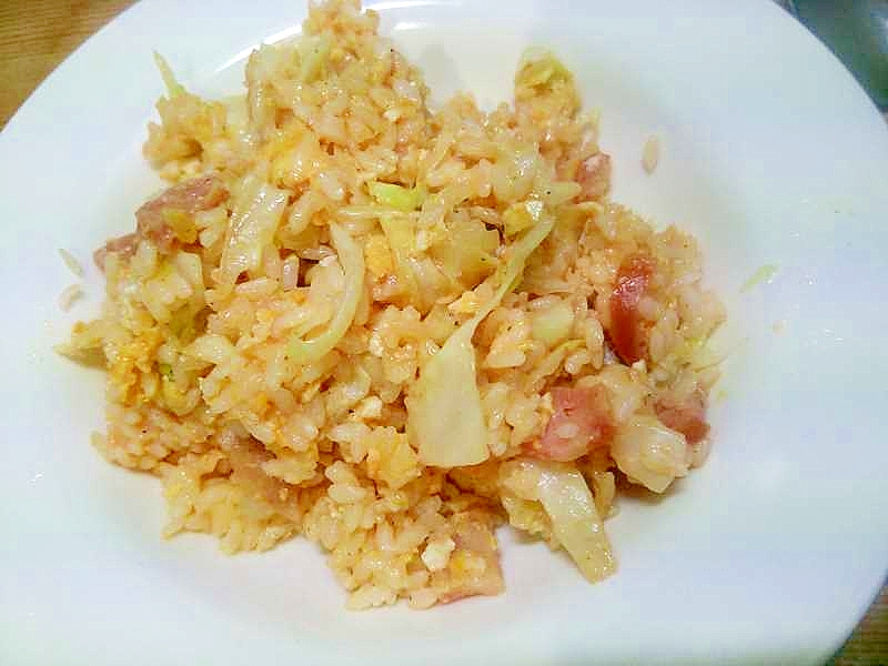 ベーコンキャベツ卵の焼き飯/ケチャップ味