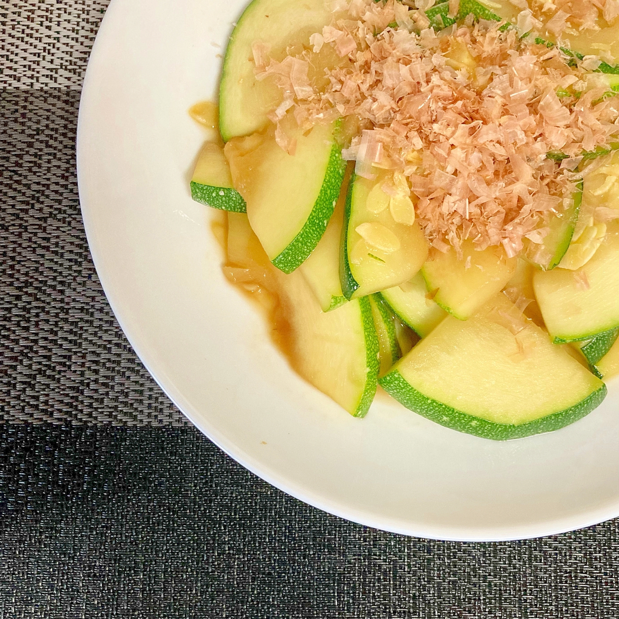 簡単 ズッキーニの麺つゆおかか炒め