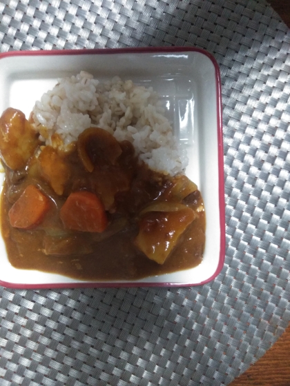 牛脂いつも冷凍室に
あるので炒めました♪
こくがでてカレーが
美味しかったです(*^^*)