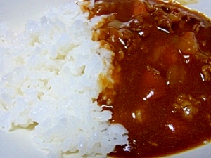 社員食堂好評メニュー！「大蒜カレー」