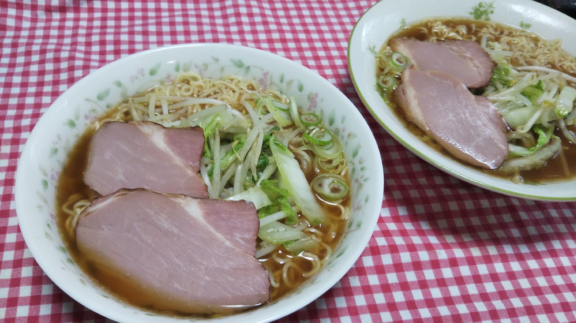 白菜もやし炒めと焼豚のせチャルメラ レシピ 作り方 By ミニー7015 楽天レシピ 白菜もやし炒めと焼豚のせチャルメラ レシピ 作り方 By ミニー7015 楽天レシピ