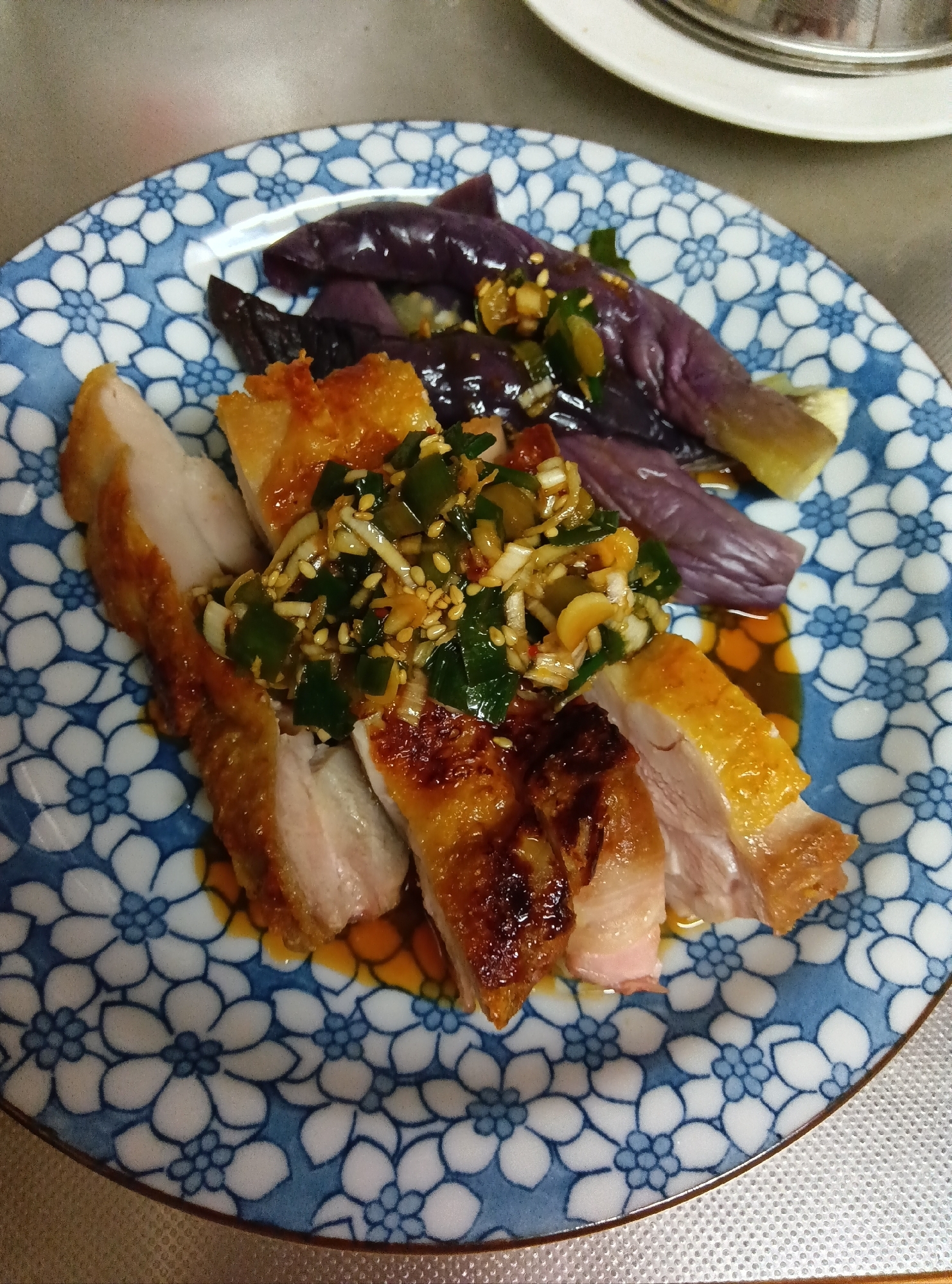 鶏ももと茄子のニラソース