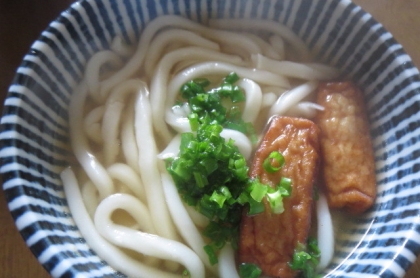 関西風あっさりツユのうどん