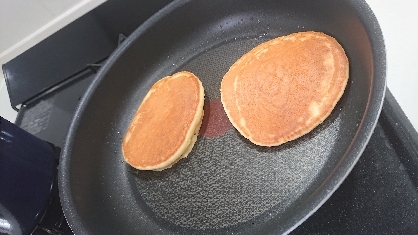 溶かしバターでもっちり☆ホットケーキ