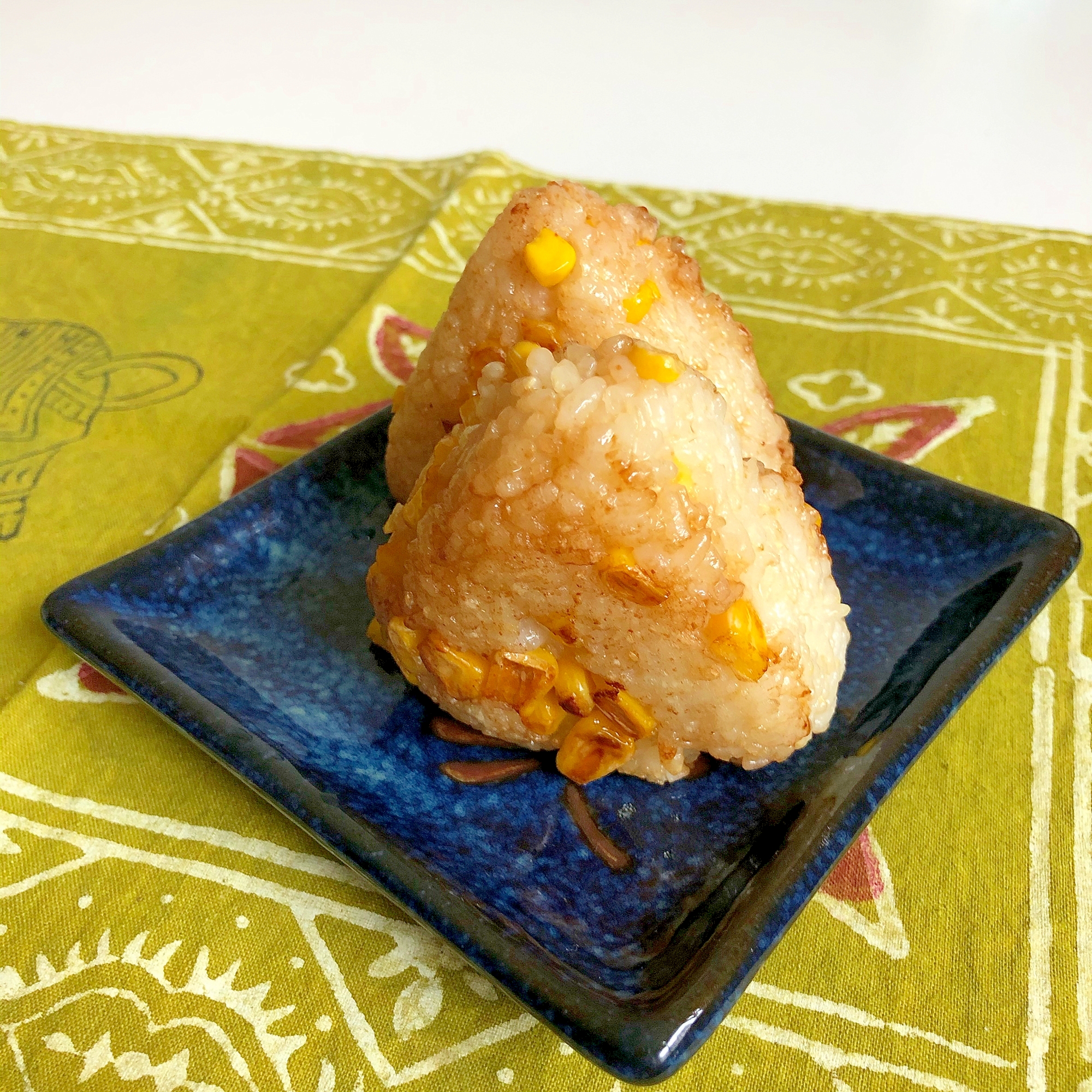 コーンバター焼きおにぎり レシピ 作り方 By まかろん 楽天レシピ