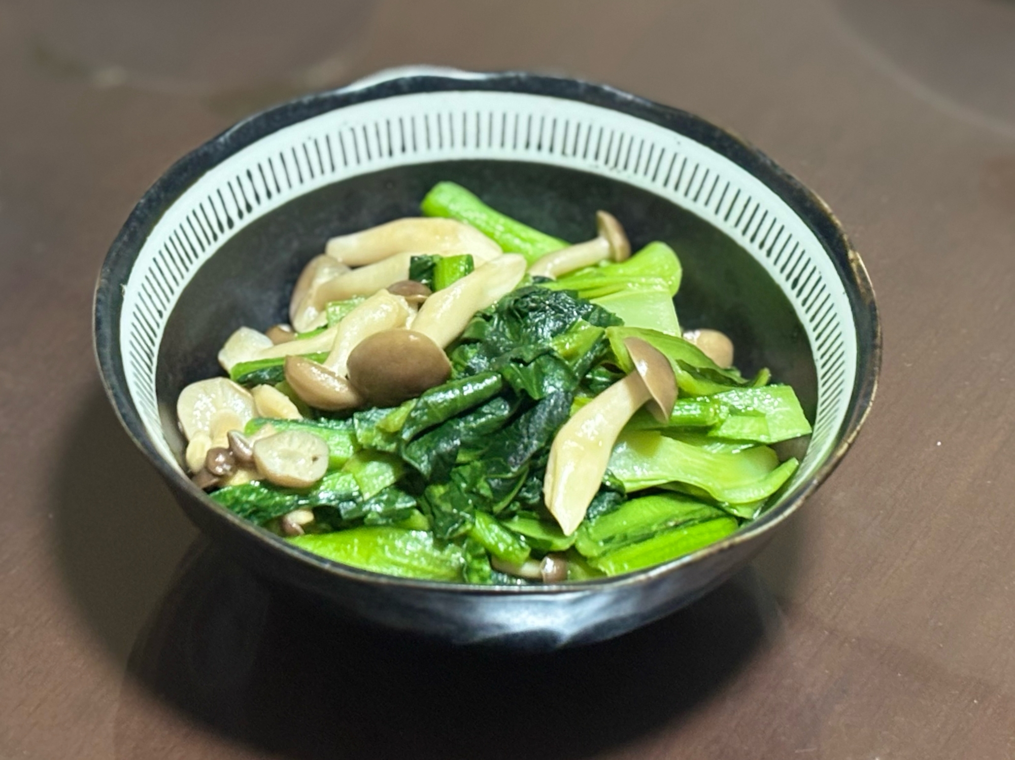 小松菜としめじの炒め物♪