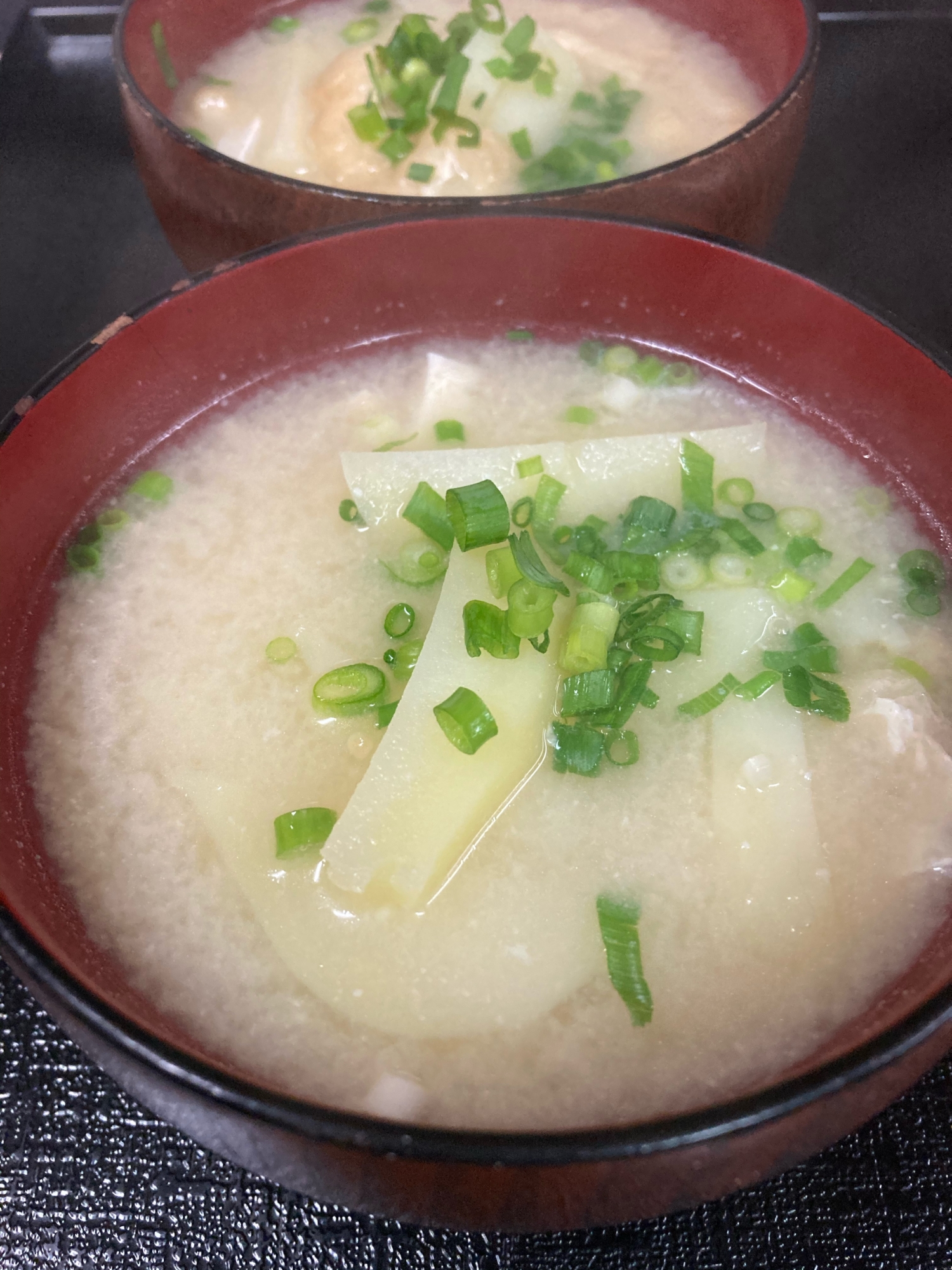 じゃがいもと油揚げの味噌汁