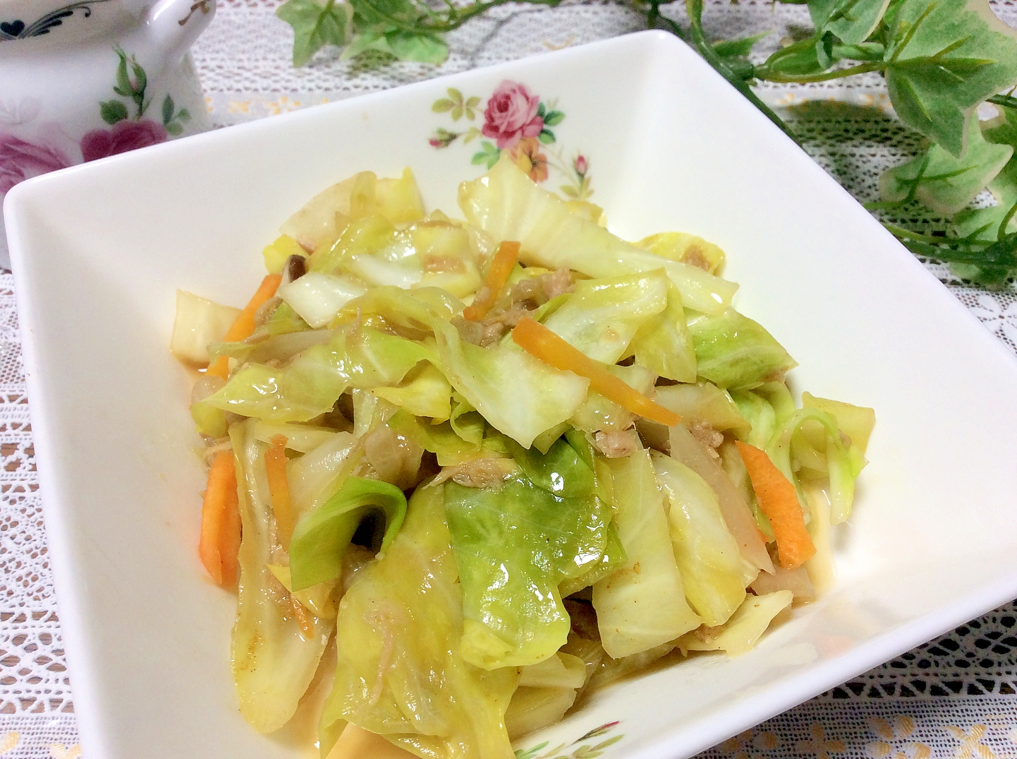 カレー風味♡キャベツとツナの蒸し煮