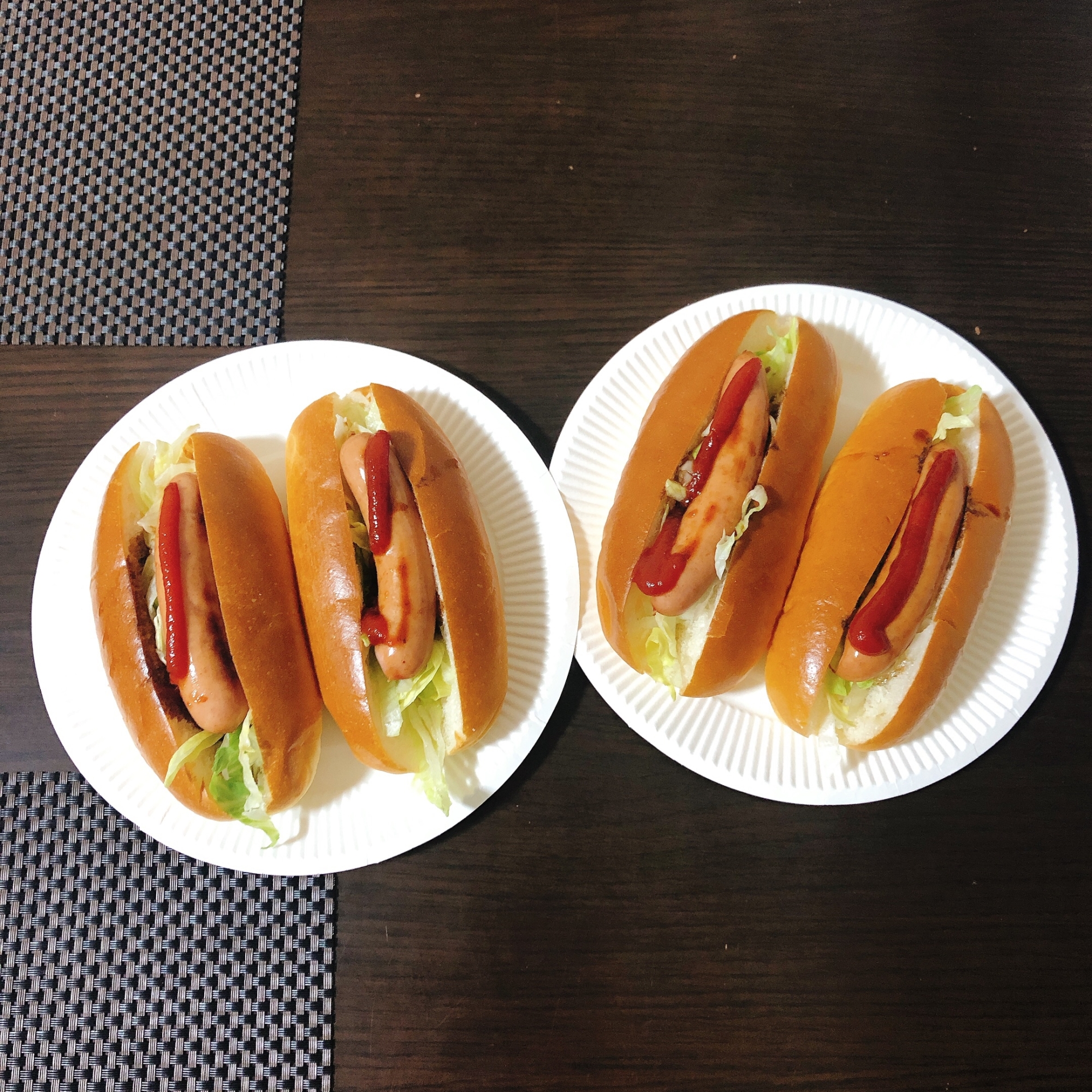 シャキッとレタスのホットドッグ