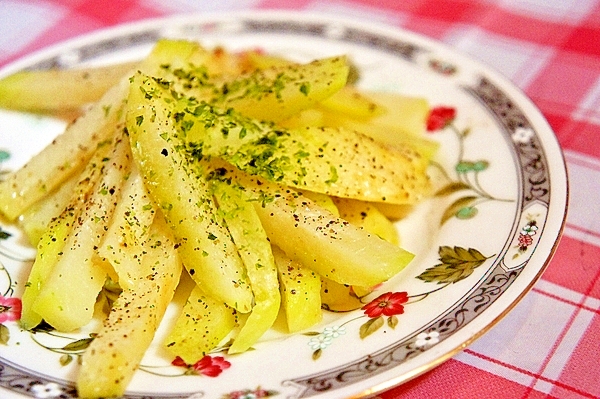 即効で出来上がり♪レンジdeじゃが芋スティック☆