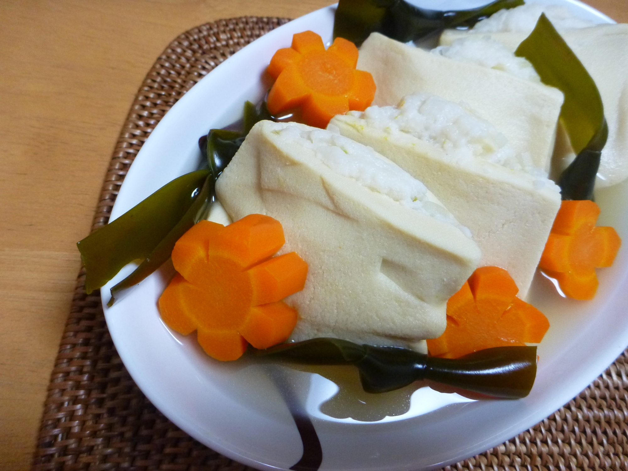 ふっくら高野豆腐のはんぺんはさみ煮