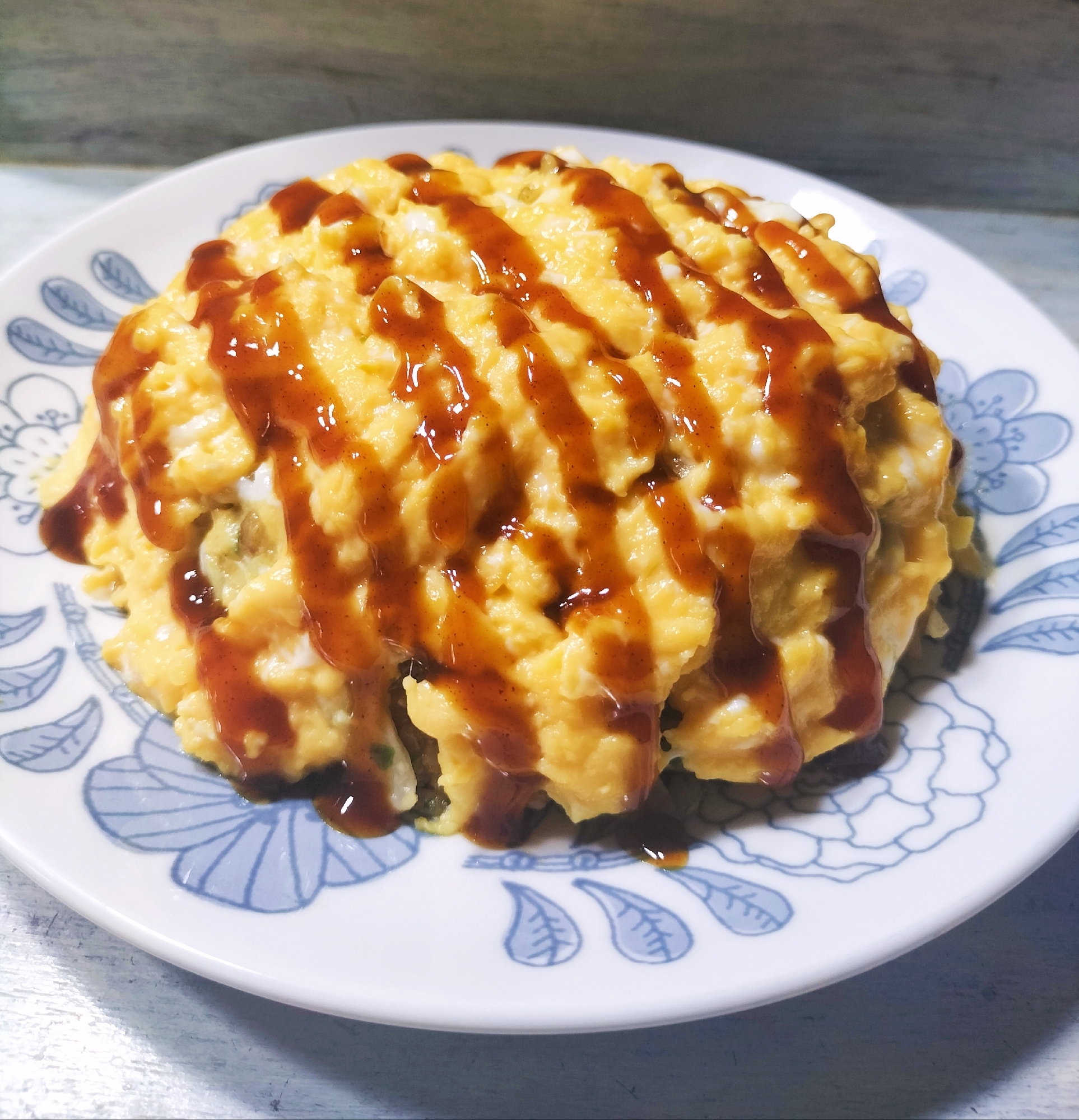 とろとろ卵のそばめしオムライス