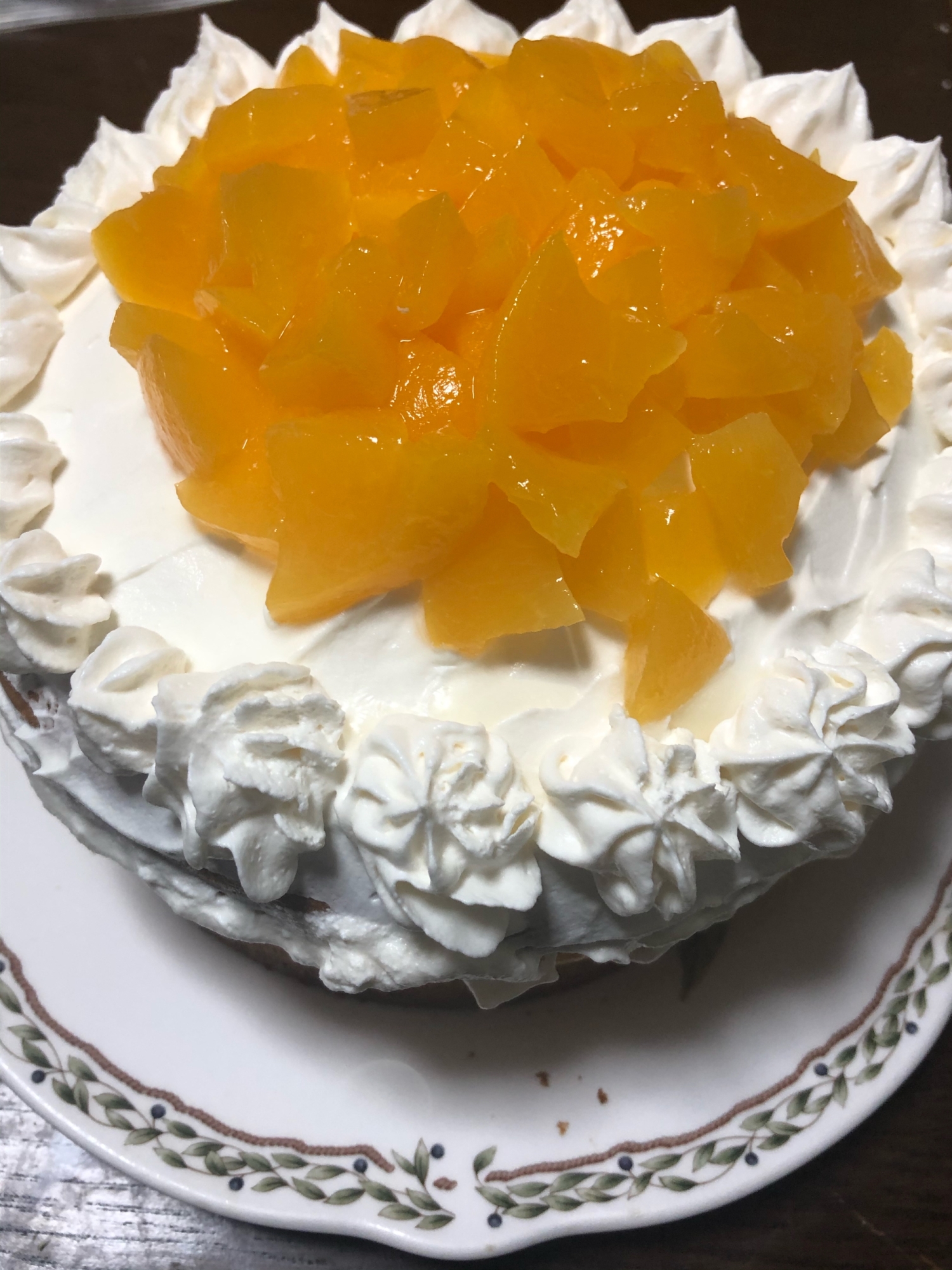桃のスポンジケーキ