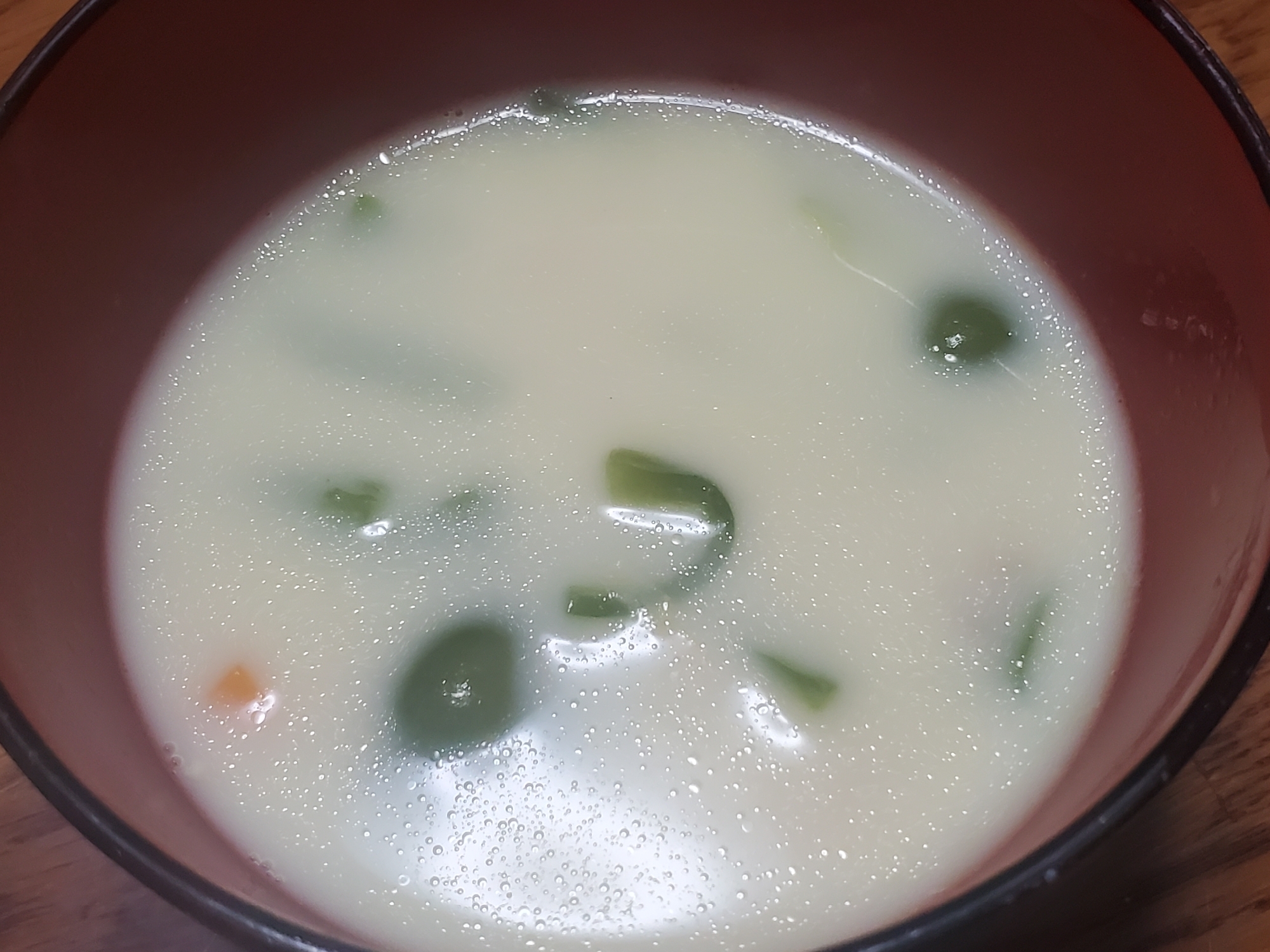バター風味のカレー牛乳スープ