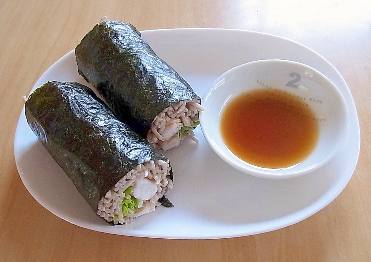 えびとセロリのそばロール