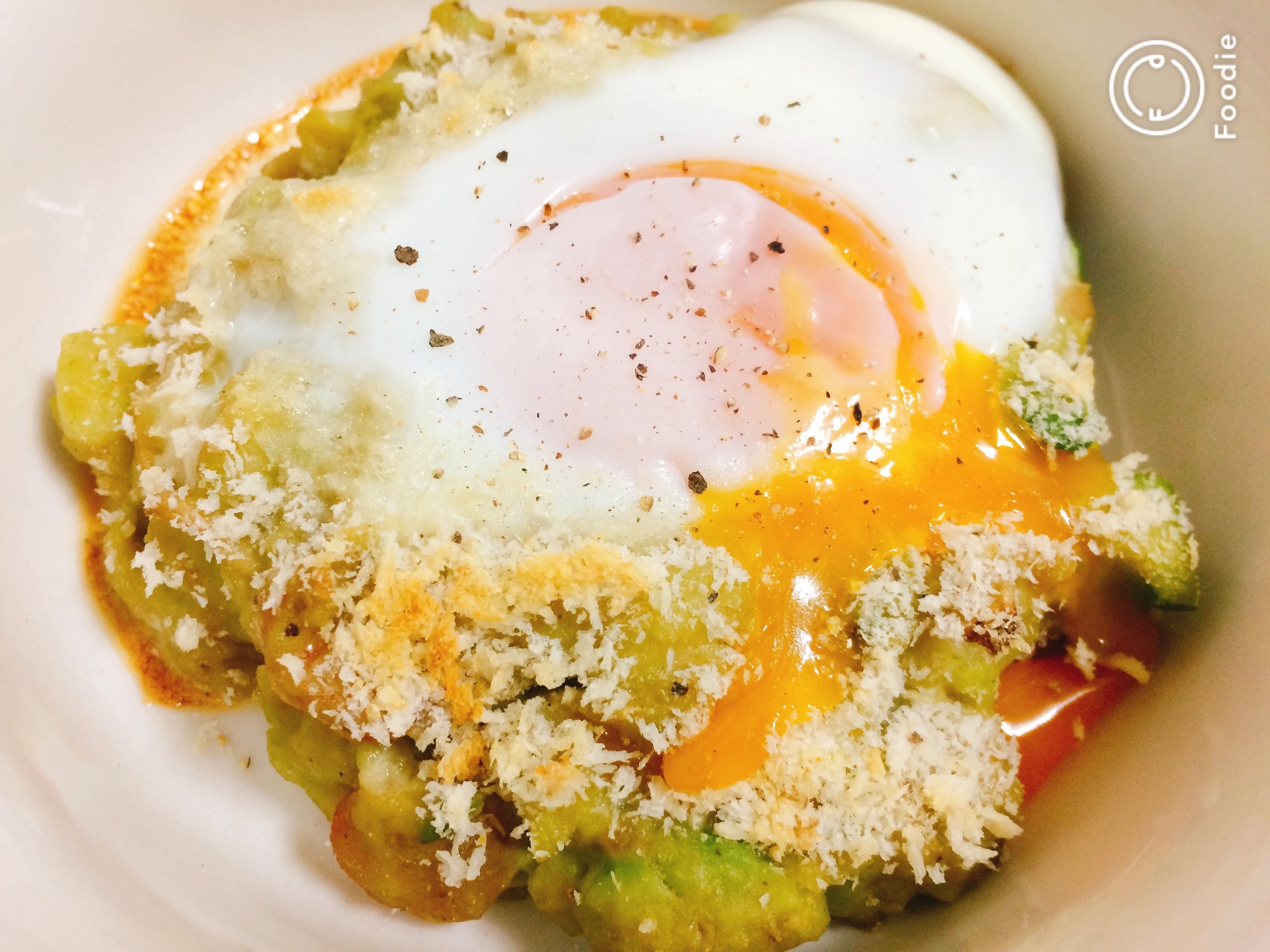 アボガドとポテトと温玉のオーブン焼き