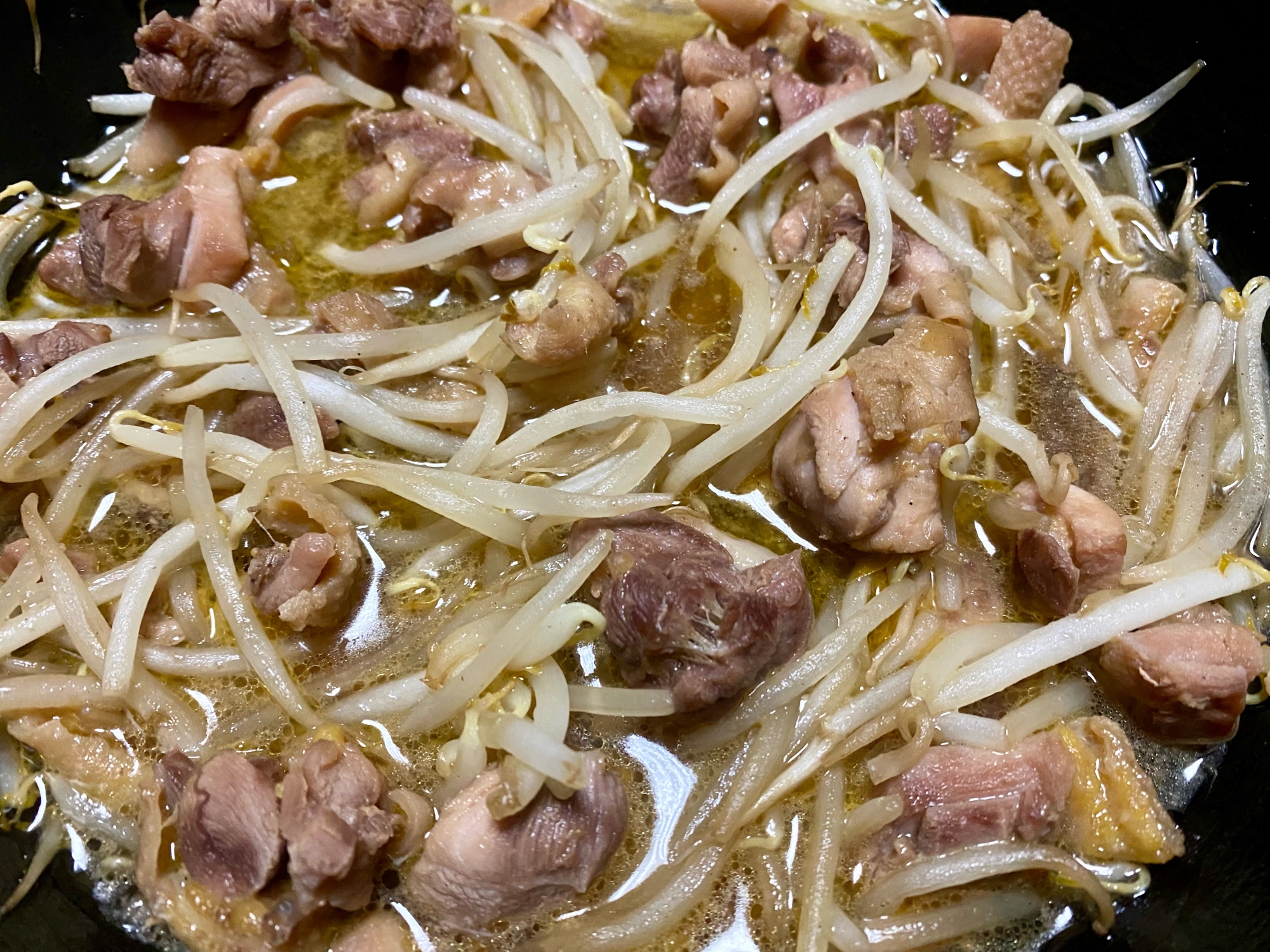 鶏肉ともやしの炒め物
