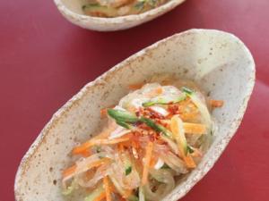 食べるラー油をかけて　春雨のサラダ