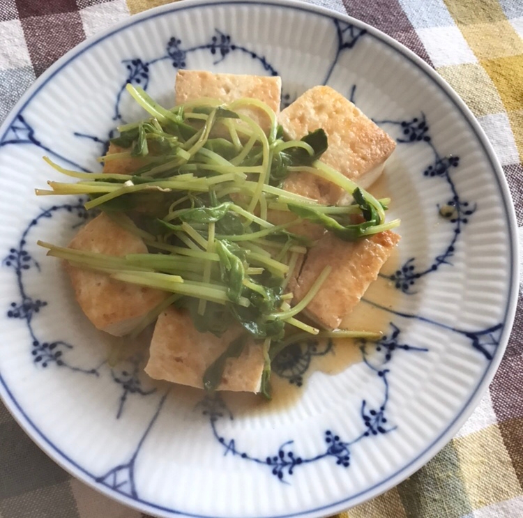 木綿豆腐と豆苗のポン酢炒め