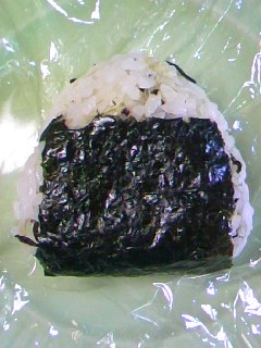 ちりめんジャコと塩昆布のマヨ入り海苔巻き　おにぎり